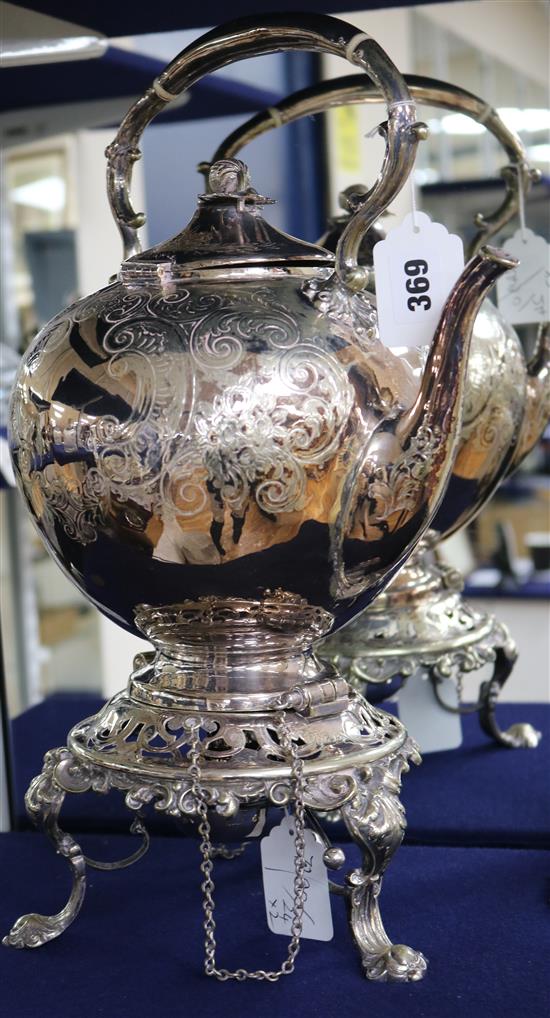 An Edwardian silver plated tea kettle on stand with burner, 17in.